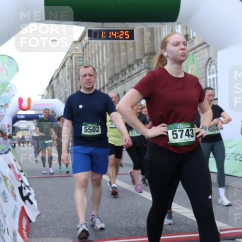 07.09.2025 - BARMER Alsterlauf Strokosch-Dieckow http://msf.ph/oto/8724562 07.09.2025 10:14:23 Ziel 2235, 2387, 2875, 2876, 2892, 3031, 3085, 3086, 3181, 3332, 3333, 3334, 3379, 4181, 4548, 4690, 5059, 5502, 5709, 5743, 6329, 6331, 8417 meine-sportfotos.de