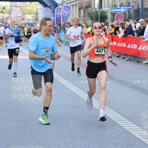 07.09.2025 - BARMER Alsterlauf Strokosch-Dieckow http://msf.ph/oto/8724584 07.09.2025 09:48:57 Ziel 2027, 2769, 2854, 2855, 2899, 2921, 3120, 3167, 3204, 3449, 3565, 3588, 3694, 4171, 4204, 4611, 4612, 4797, 5338, 5474, 5717, 5740, 5820, 5881, 5958, 6233, 6328, 8281, 8421 meine-sportfotos.de