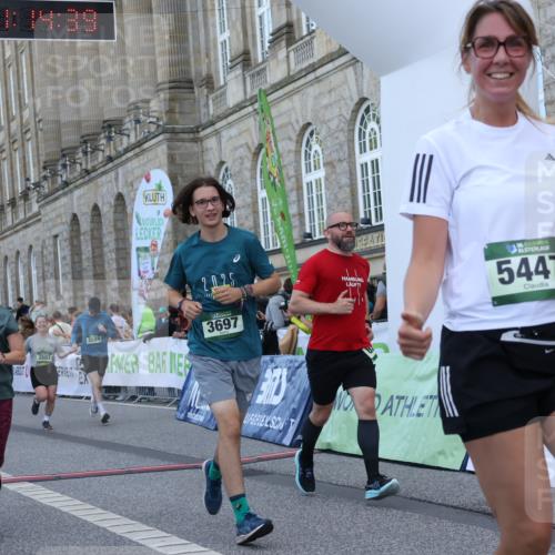 07.09.2025 - BARMER Alsterlauf Strokosch-Dieckow http://msf.ph/oto/8724589 07.09.2025 10:14:37 Ziel 2073, 2264, 3503, 3504, 3697, 3734, 3735, 4489, 4553, 4699, 5277, 5278, 5447, 5468, 5830, 6282, 6284, 8226 meine-sportfotos.de