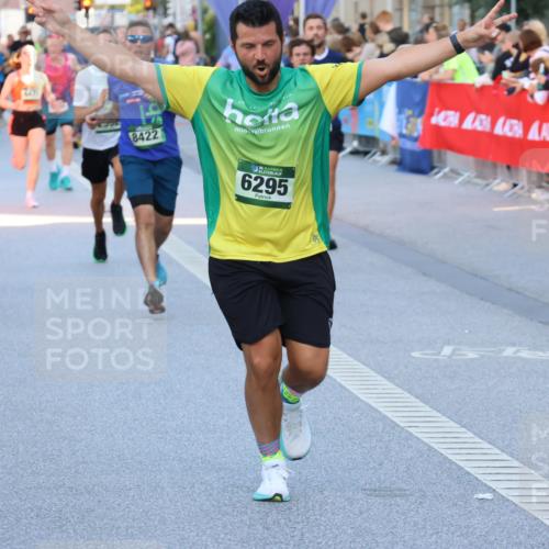 07.09.2025 - BARMER Alsterlauf Strokosch-Dieckow http://msf.ph/oto/8724613 07.09.2025 09:48:49 Ziel 2027, 2769, 2790, 2899, 2921, 3167, 3449, 3450, 3505, 3588, 3694, 4171, 4611, 4612, 4684, 4797, 5095, 5219, 5617, 5717, 5725, 5740, 5958, 6203, 6328, 8281, 8291, 8414 meine-sportfotos.de