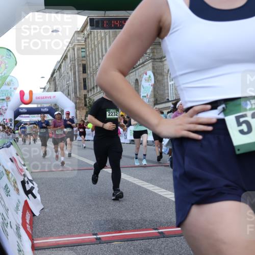07.09.2025 - BARMER Alsterlauf Strokosch-Dieckow http://msf.ph/oto/8724628 07.09.2025 10:14:46 Ziel 2232, 2403, 2688, 2929, 2930, 3236, 3346, 3734, 3735, 3929, 4213, 4489, 4553, 4699, 5277, 5278, 5795, 6145, 6165, 6337, 8101, 8120, 8195, 8224 meine-sportfotos.de
