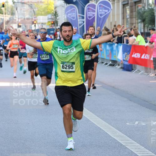 07.09.2025 - BARMER Alsterlauf Strokosch-Dieckow http://msf.ph/oto/8724641 07.09.2025 09:48:48 Ziel 2027, 2769, 2790, 2899, 2921, 3167, 3450, 3505, 3588, 3694, 4171, 4611, 4612, 4684, 5095, 5219, 5617, 5717, 5725, 5740, 5958, 6203, 6256, 6328, 8281, 8291, 8414 meine-sportfotos.de