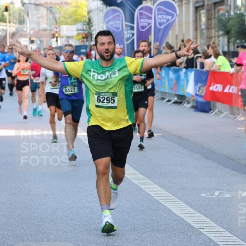 07.09.2025 - BARMER Alsterlauf Strokosch-Dieckow http://msf.ph/oto/8724644 07.09.2025 09:48:48 Ziel 2027, 2769, 2790, 2899, 2921, 3167, 3450, 3505, 3588, 3694, 4171, 4611, 4612, 4684, 5095, 5219, 5617, 5717, 5725, 5740, 5958, 6203, 6256, 6328, 8281, 8291, 8414 meine-sportfotos.de
