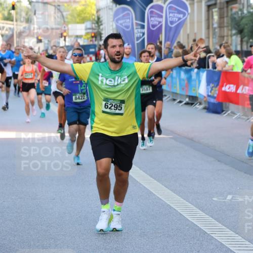 07.09.2025 - BARMER Alsterlauf Strokosch-Dieckow http://msf.ph/oto/8724650 07.09.2025 09:48:48 Ziel 2027, 2769, 2790, 2899, 2921, 3167, 3450, 3505, 3588, 3694, 4171, 4611, 4612, 4684, 5095, 5219, 5617, 5717, 5725, 5740, 5958, 6203, 6256, 6328, 8281, 8291, 8414 meine-sportfotos.de