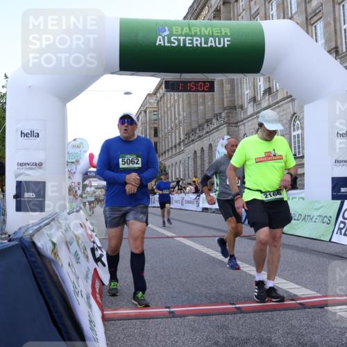 07.09.2025 - BARMER Alsterlauf Strokosch-Dieckow http://msf.ph/oto/8724675 07.09.2025 10:15:01 Ziel 2129, 2166, 2225, 2712, 2873, 3851, 4108, 4364, 5062 meine-sportfotos.de