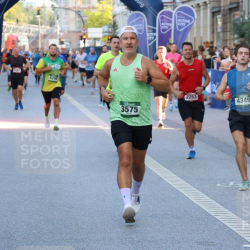 07.09.2025 - BARMER Alsterlauf Strokosch-Dieckow http://msf.ph/oto/8724686 07.09.2025 09:48:43 Ziel 2027, 2769, 2790, 2899, 2921, 2960, 3450, 3505, 3588, 4171, 4684, 5095, 5219, 5273, 5617, 5725, 5740, 6203, 6256, 8291, 8414 meine-sportfotos.de