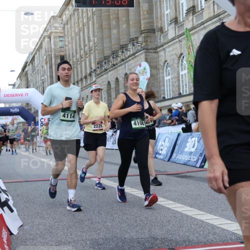 07.09.2025 - BARMER Alsterlauf Strokosch-Dieckow http://msf.ph/oto/8724691 07.09.2025 10:15:07 Ziel 2225, 2442, 2621, 2712, 2736, 3851, 4108, 4364, 4422, 4670, 4671, 4898, 8258 meine-sportfotos.de