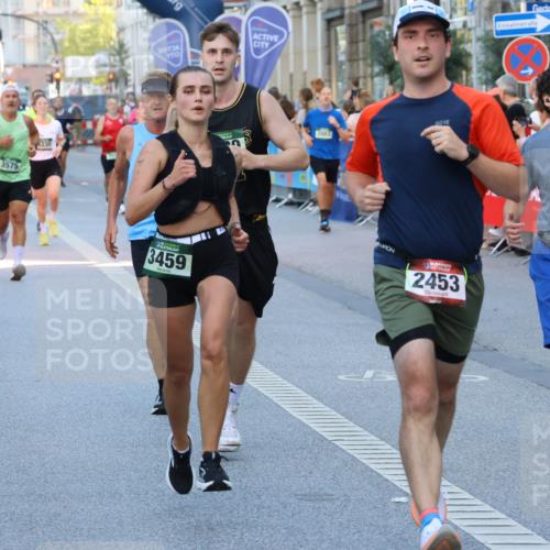 07.09.2025 - BARMER Alsterlauf Strokosch-Dieckow http://msf.ph/oto/8724704 07.09.2025 09:48:38 Ziel 2027, 2324, 2552, 2769, 2790, 2960, 3450, 3505, 3588, 4471, 4511, 4684, 5095, 5219, 5273, 5284, 5617, 5725, 5740, 5900, 6203, 6256, 8291, 8414 meine-sportfotos.de