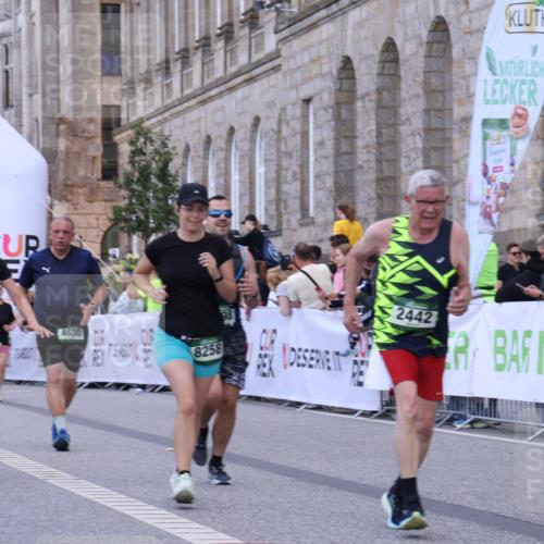 07.09.2025 - BARMER Alsterlauf Strokosch-Dieckow http://msf.ph/oto/8724705 07.09.2025 10:15:11 Ziel 2225, 2442, 2621, 2736, 3221, 3851, 4422, 4630, 4670, 4671, 4898, 6344, 8258 meine-sportfotos.de