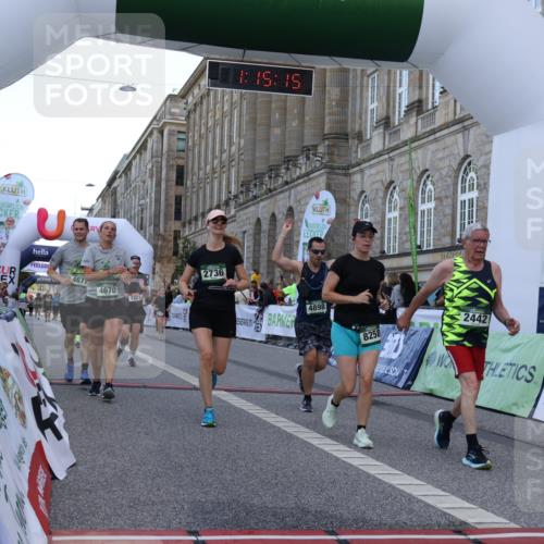 07.09.2025 - BARMER Alsterlauf Strokosch-Dieckow http://msf.ph/oto/8724714 07.09.2025 10:15:14 Ziel 2442, 2621, 2736, 2825, 3221, 4422, 4630, 4670, 4671, 4725, 4734, 4742, 4898, 5036, 6344, 8258, 8296 meine-sportfotos.de