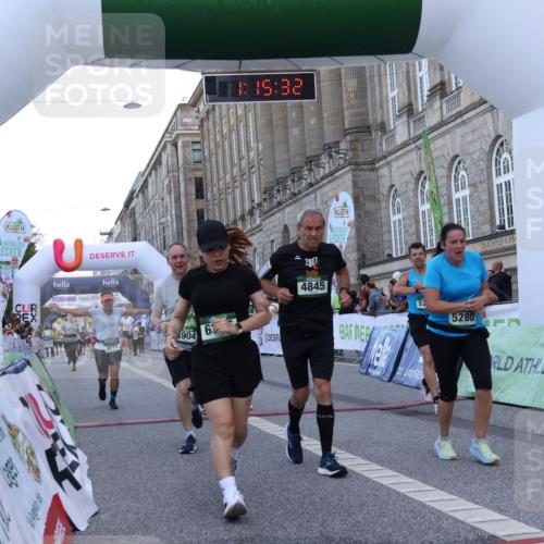 07.09.2025 - BARMER Alsterlauf Strokosch-Dieckow http://msf.ph/oto/8724759 07.09.2025 10:15:30 Ziel 3455, 3466, 3736, 3771, 3904, 4520, 4607, 4608, 4845, 5280, 5281, 6345 meine-sportfotos.de