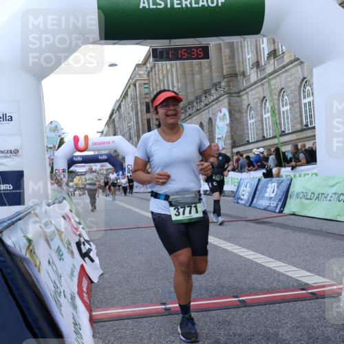 07.09.2025 - BARMER Alsterlauf Strokosch-Dieckow http://msf.ph/oto/8724769 07.09.2025 10:15:33 Ziel 3736, 3771, 3904, 4020, 4021, 4520, 4607, 4608, 4845, 5280, 5281, 6345, 8413 meine-sportfotos.de