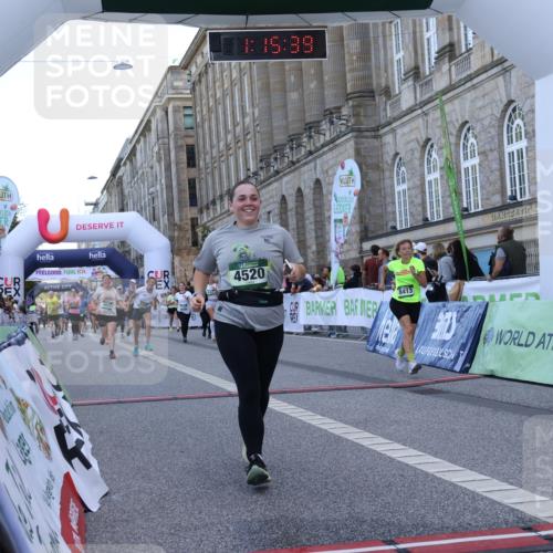 07.09.2025 - BARMER Alsterlauf Strokosch-Dieckow http://msf.ph/oto/8724776 07.09.2025 10:15:37 Ziel 2158, 3722, 3736, 3771, 4020, 4021, 4520, 5270, 5271, 8413 meine-sportfotos.de