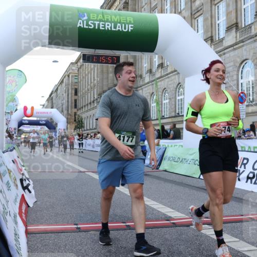 07.09.2025 - BARMER Alsterlauf Strokosch-Dieckow http://msf.ph/oto/8724823 07.09.2025 10:15:55 Ziel 2674, 2705, 2936, 3243, 3548, 3885, 3886, 4024, 4177, 4442, 4443, 5952 meine-sportfotos.de