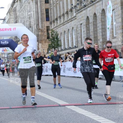 07.09.2025 - BARMER Alsterlauf Strokosch-Dieckow http://msf.ph/oto/8724830 07.09.2025 10:15:59 Ziel 2705, 2936, 3243, 3885, 3886, 4024, 4442, 4443, 5952, 6194, 8482 meine-sportfotos.de