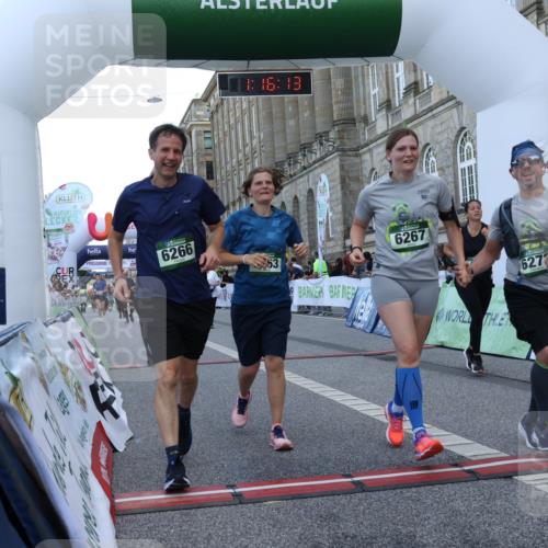 07.09.2025 - BARMER Alsterlauf Strokosch-Dieckow http://msf.ph/oto/8724867 07.09.2025 10:16:11 Ziel 2132, 2698, 2950, 3703, 3776, 4007, 4210, 4268, 4318, 5507, 6047, 6263, 6266, 6267, 6273, 8482 meine-sportfotos.de