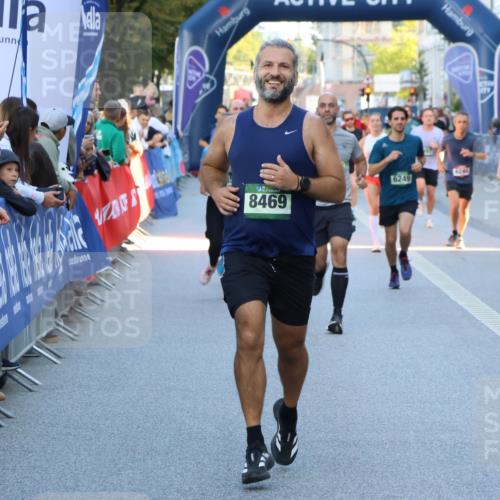 07.09.2025 - BARMER Alsterlauf Strokosch-Dieckow http://msf.ph/oto/8724869 07.09.2025 09:48:10 Ziel 2453, 2954, 3206, 3290, 3459, 3501, 3544, 3575, 3711, 3767, 3983, 4098, 4330, 4530, 4870, 4931, 5380, 5628, 5696, 8276, 8317 meine-sportfotos.de