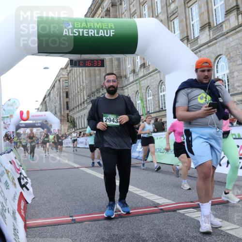 07.09.2025 - BARMER Alsterlauf Strokosch-Dieckow http://msf.ph/oto/8724908 07.09.2025 10:16:32 Ziel 2354, 2690, 2943, 2961, 2974, 3539, 3540, 3648, 3649, 3772, 3774, 3817, 4221, 4315, 4468, 4538, 4655, 4768, 8313 meine-sportfotos.de
