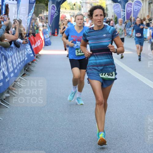 07.09.2025 - BARMER Alsterlauf Strokosch-Dieckow http://msf.ph/oto/8724913 07.09.2025 09:47:57 Ziel 2240, 2626, 2891, 2954, 3206, 3290, 3563, 3711, 3767, 3901, 4304, 4551, 4785, 5110, 5208, 5341, 5380, 5487, 5592, 5606, 5628, 5696, 5777, 6244, 6249, 8317 meine-sportfotos.de