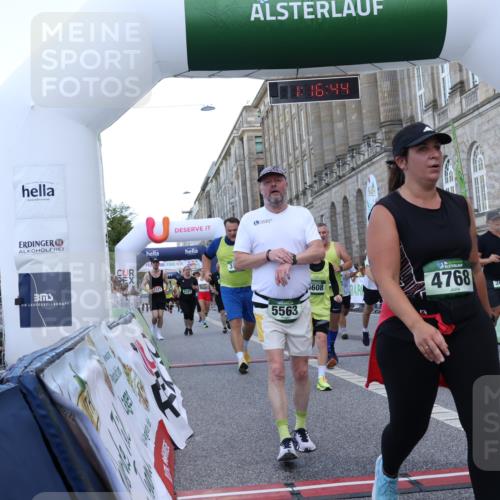 07.09.2025 - BARMER Alsterlauf Strokosch-Dieckow http://msf.ph/oto/8724923 07.09.2025 10:16:42 Ziel 2321, 2343, 2473, 2974, 3061, 3429, 3430, 3621, 3742, 3903, 4070, 4221, 4719, 4720, 4768, 5121, 5563, 5676, 5737, 5756, 8018, 8313, 8468 meine-sportfotos.de