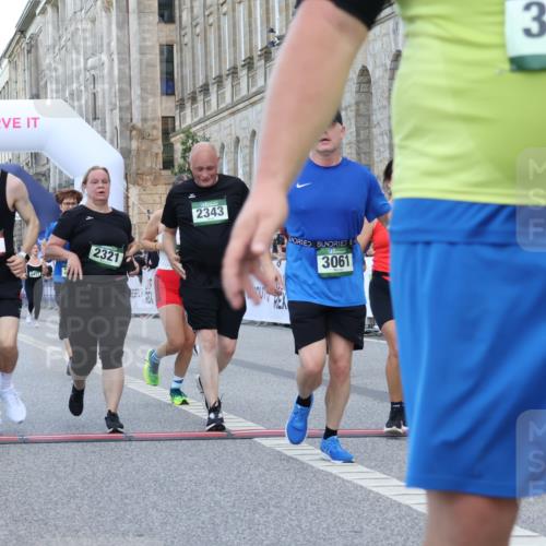 07.09.2025 - BARMER Alsterlauf Strokosch-Dieckow http://msf.ph/oto/8724927 07.09.2025 10:16:45 Ziel 2321, 2343, 2473, 2638, 3061, 3127, 3429, 3430, 3621, 3742, 3903, 4070, 4719, 4720, 5121, 5563, 5676, 5737, 5756, 6247, 8018, 8433, 8468 meine-sportfotos.de