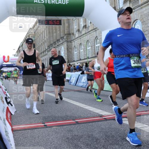 07.09.2025 - BARMER Alsterlauf Strokosch-Dieckow http://msf.ph/oto/8724936 07.09.2025 10:16:48 Ziel 2321, 2343, 2473, 2638, 3061, 3127, 3429, 3430, 3582, 3742, 3903, 4070, 5121, 5360, 5676, 5756, 6247, 8018, 8433, 8468 meine-sportfotos.de