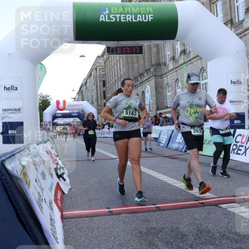 07.09.2025 - BARMER Alsterlauf Strokosch-Dieckow http://msf.ph/oto/8724991 07.09.2025 10:17:15 Ziel 2857, 3808, 3933, 4154, 4402, 4534, 4693, 4765, 5163, 5597, 5888, 6110, 8131, 8138 meine-sportfotos.de