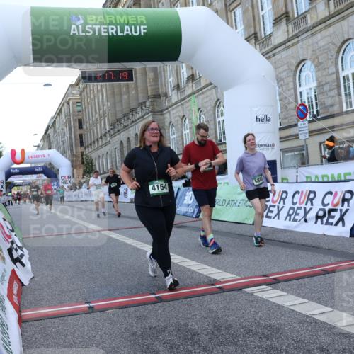 07.09.2025 - BARMER Alsterlauf Strokosch-Dieckow http://msf.ph/oto/8724998 07.09.2025 10:17:18 Ziel 3933, 4154, 4402, 4534, 4693, 4765, 5163, 5888, 8131, 8138 meine-sportfotos.de