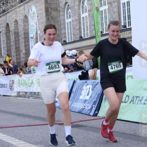 07.09.2025 - BARMER Alsterlauf Strokosch-Dieckow http://msf.ph/oto/8725003 07.09.2025 10:17:20 Ziel 3403, 4154, 4402, 4693, 4765, 5888, 8131, 8138 meine-sportfotos.de