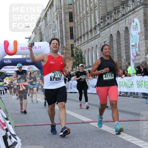 07.09.2025 - BARMER Alsterlauf Strokosch-Dieckow http://msf.ph/oto/8725026 07.09.2025 10:17:35 Ziel 2447, 2448, 2461, 2555, 2718, 4065, 4113, 4115, 4492, 4650, 4995, 5232, 5832, 6292 meine-sportfotos.de