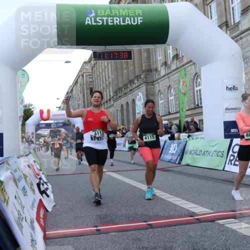 07.09.2025 - BARMER Alsterlauf Strokosch-Dieckow http://msf.ph/oto/8725030 07.09.2025 10:17:36 Ziel 2031, 2222, 2447, 2448, 2461, 2555, 2718, 4065, 4113, 4115, 4492, 4650, 4995, 5232, 5832, 6292 meine-sportfotos.de