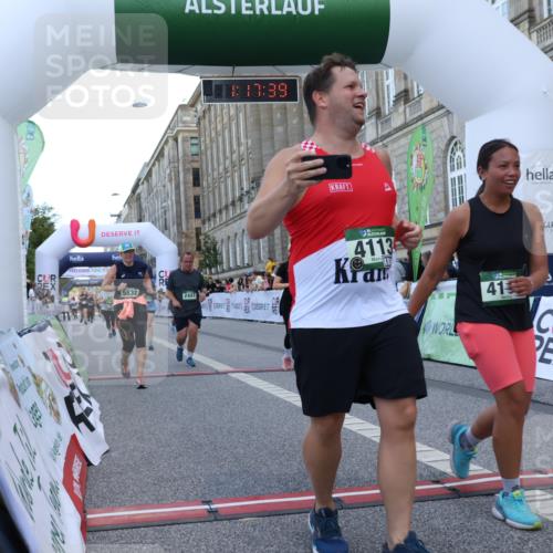 07.09.2025 - BARMER Alsterlauf Strokosch-Dieckow http://msf.ph/oto/8725034 07.09.2025 10:17:38 Ziel 2031, 2222, 2447, 2448, 2555, 2718, 4065, 4113, 4115, 4492, 4650, 5232, 5832, 6292 meine-sportfotos.de