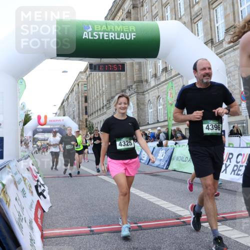 07.09.2025 - BARMER Alsterlauf Strokosch-Dieckow http://msf.ph/oto/8725078 07.09.2025 10:17:55 Ziel 2066, 2268, 2470, 2858, 2946, 3231, 3304, 3793, 3811, 4324, 4325, 4396, 4680, 4758, 5547 meine-sportfotos.de