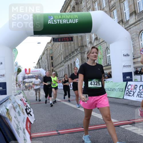 07.09.2025 - BARMER Alsterlauf Strokosch-Dieckow http://msf.ph/oto/8725079 07.09.2025 10:17:55 Ziel 2066, 2268, 2470, 2858, 2946, 3231, 3304, 3793, 3811, 4324, 4325, 4396, 4680, 4758, 5547 meine-sportfotos.de
