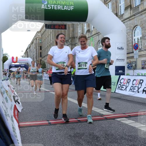 07.09.2025 - BARMER Alsterlauf Strokosch-Dieckow http://msf.ph/oto/8725137 07.09.2025 10:18:26 Ziel 2821, 2901, 3052, 3194, 3723, 3862, 3881, 4019, 4025, 4130, 4148, 4200, 4270, 5033, 5168, 5464, 5465, 8149 meine-sportfotos.de
