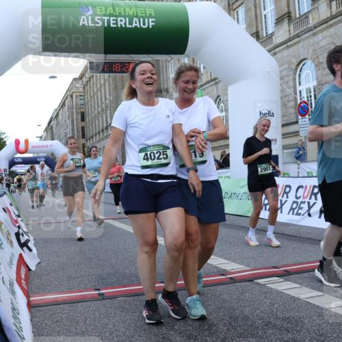 07.09.2025 - BARMER Alsterlauf Strokosch-Dieckow http://msf.ph/oto/8725138 07.09.2025 10:18:27 Ziel 2821, 2901, 3052, 3194, 3723, 3862, 3881, 3993, 4019, 4025, 4200, 4802, 5033, 5168, 5464, 5465, 8119, 8149 meine-sportfotos.de