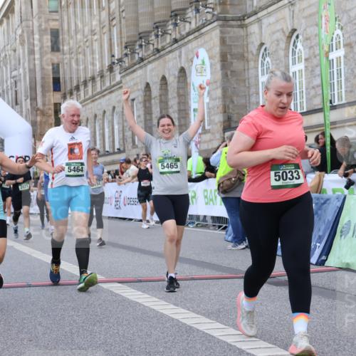 07.09.2025 - BARMER Alsterlauf Strokosch-Dieckow http://msf.ph/oto/8725145 07.09.2025 10:18:29 Ziel 2821, 2901, 3000, 3052, 3194, 3199, 3200, 3435, 3723, 3862, 3881, 3993, 4200, 4802, 5033, 5168, 5464, 5465, 8119, 8149 meine-sportfotos.de