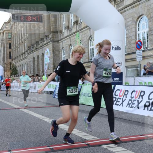 07.09.2025 - BARMER Alsterlauf Strokosch-Dieckow http://msf.ph/oto/8725181 07.09.2025 10:18:45 Ziel 2488, 2571, 3021, 3724, 4009, 4293, 4322, 4818, 5403, 5405, 5994 meine-sportfotos.de