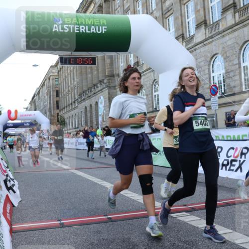 07.09.2025 - BARMER Alsterlauf Strokosch-Dieckow http://msf.ph/oto/8725209 07.09.2025 10:18:54 Ziel 2255, 2286, 2488, 2571, 2715, 3021, 3138, 3139, 3499, 4009, 4343, 4661, 5403, 5405, 8186, 8214 meine-sportfotos.de
