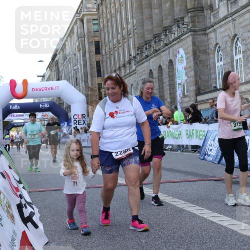 07.09.2025 - BARMER Alsterlauf Strokosch-Dieckow http://msf.ph/oto/8725228 07.09.2025 10:19:00 Ziel 2255, 2286, 2575, 2715, 3138, 3139, 3499, 4343, 4661, 4724, 8214 meine-sportfotos.de