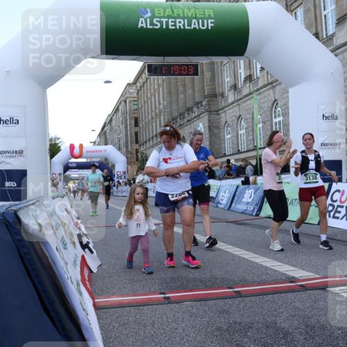 07.09.2025 - BARMER Alsterlauf Strokosch-Dieckow http://msf.ph/oto/8725231 07.09.2025 10:19:01 Ziel 2255, 2286, 2575, 2715, 3138, 3139, 3499, 4343, 4661, 4724, 8214 meine-sportfotos.de