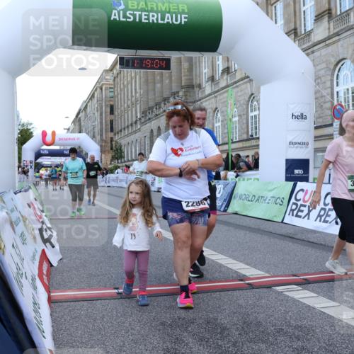 07.09.2025 - BARMER Alsterlauf Strokosch-Dieckow http://msf.ph/oto/8725237 07.09.2025 10:19:03 Ziel 2255, 2575, 2715, 3138, 3139, 3499, 4724 meine-sportfotos.de