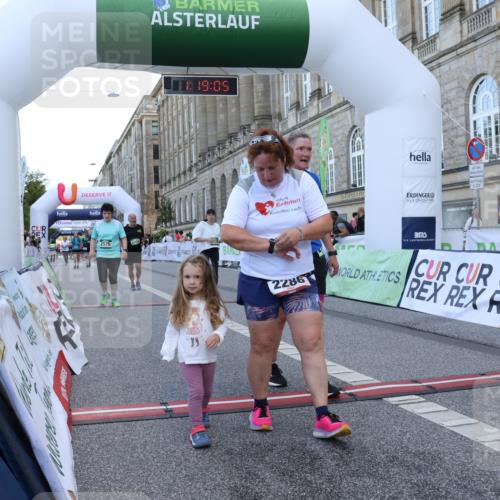07.09.2025 - BARMER Alsterlauf Strokosch-Dieckow http://msf.ph/oto/8725238 07.09.2025 10:19:03 Ziel 2255, 2575, 2715, 3138, 3139, 3499, 4724 meine-sportfotos.de