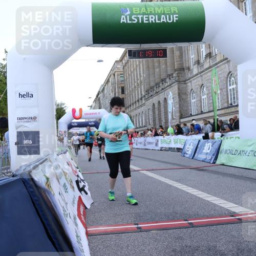 07.09.2025 - BARMER Alsterlauf Strokosch-Dieckow http://msf.ph/oto/8725248 07.09.2025 10:19:09 Ziel 2099, 2575, 3478, 4023, 4724, 4780, 8021 meine-sportfotos.de