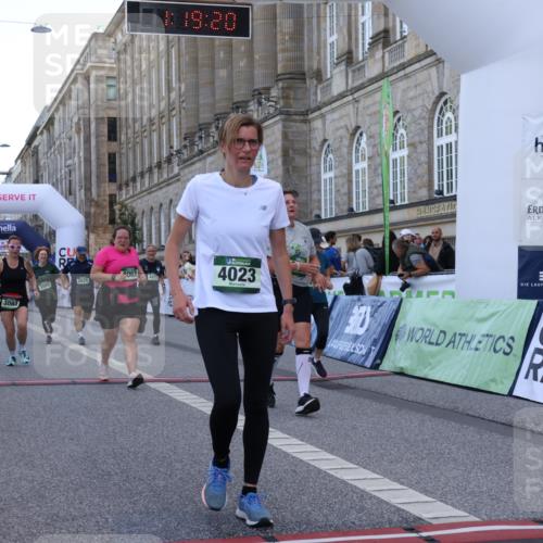 07.09.2025 - BARMER Alsterlauf Strokosch-Dieckow http://msf.ph/oto/8725261 07.09.2025 10:19:18 Ziel 2267, 2554, 2625, 3084, 3092, 4023, 4071, 4780, 8021, 8063 meine-sportfotos.de