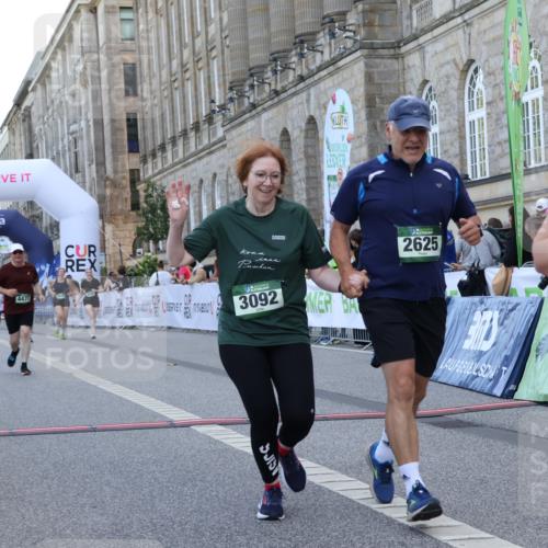 07.09.2025 - BARMER Alsterlauf Strokosch-Dieckow http://msf.ph/oto/8725269 07.09.2025 10:19:22 Ziel 2063, 2267, 2554, 2625, 3084, 3092, 4071, 4477, 8063 meine-sportfotos.de