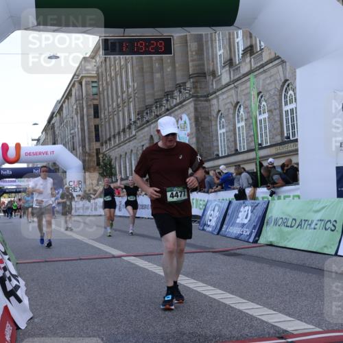 07.09.2025 - BARMER Alsterlauf Strokosch-Dieckow http://msf.ph/oto/8725279 07.09.2025 10:19:27 Ziel 2063, 3143, 3848, 3849, 4477 meine-sportfotos.de