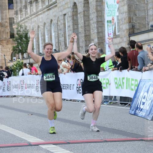 07.09.2025 - BARMER Alsterlauf Strokosch-Dieckow http://msf.ph/oto/8725282 07.09.2025 10:19:28 Ziel 2063, 3143, 3848, 3849, 4477 meine-sportfotos.de