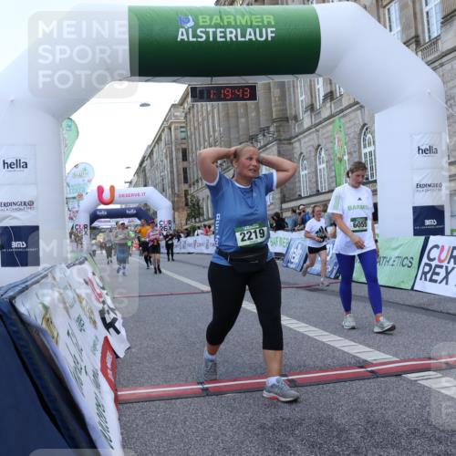 07.09.2025 - BARMER Alsterlauf Strokosch-Dieckow http://msf.ph/oto/8725303 07.09.2025 10:19:41 Ziel 2189, 2219, 2587, 2725, 3186, 3291, 3292, 3882, 4284, 4869, 5622, 5706, 6055 meine-sportfotos.de