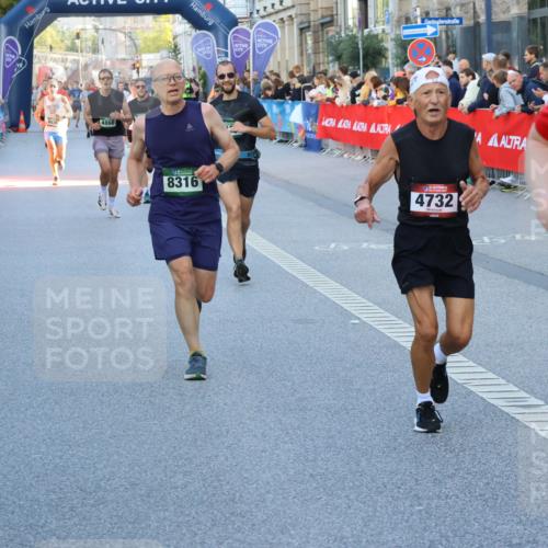 07.09.2025 - BARMER Alsterlauf Strokosch-Dieckow http://msf.ph/oto/8725307 07.09.2025 09:46:44 Ziel 2335, 2748, 4250, 4385, 4403, 4679, 4754, 4762, 4784, 4821, 4909, 5248, 5322, 5644, 5970, 6043, 6096, 8168, 8203, 8248 meine-sportfotos.de